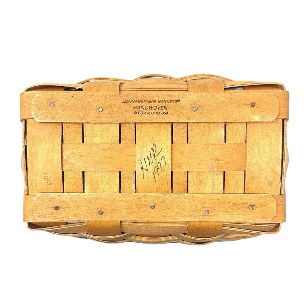 RETIRED Longaberger basket 1997, blue patterned liner and plastic insert